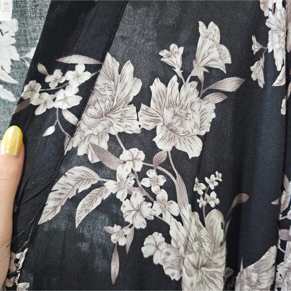 Spiritual Gangster Kimono - Picture 2 of 9